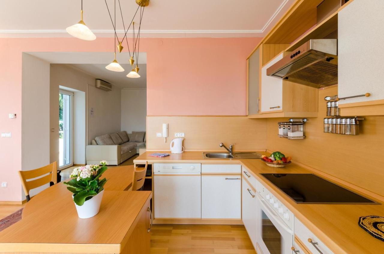 Jurincic Apartment Crikvenica Cameră foto