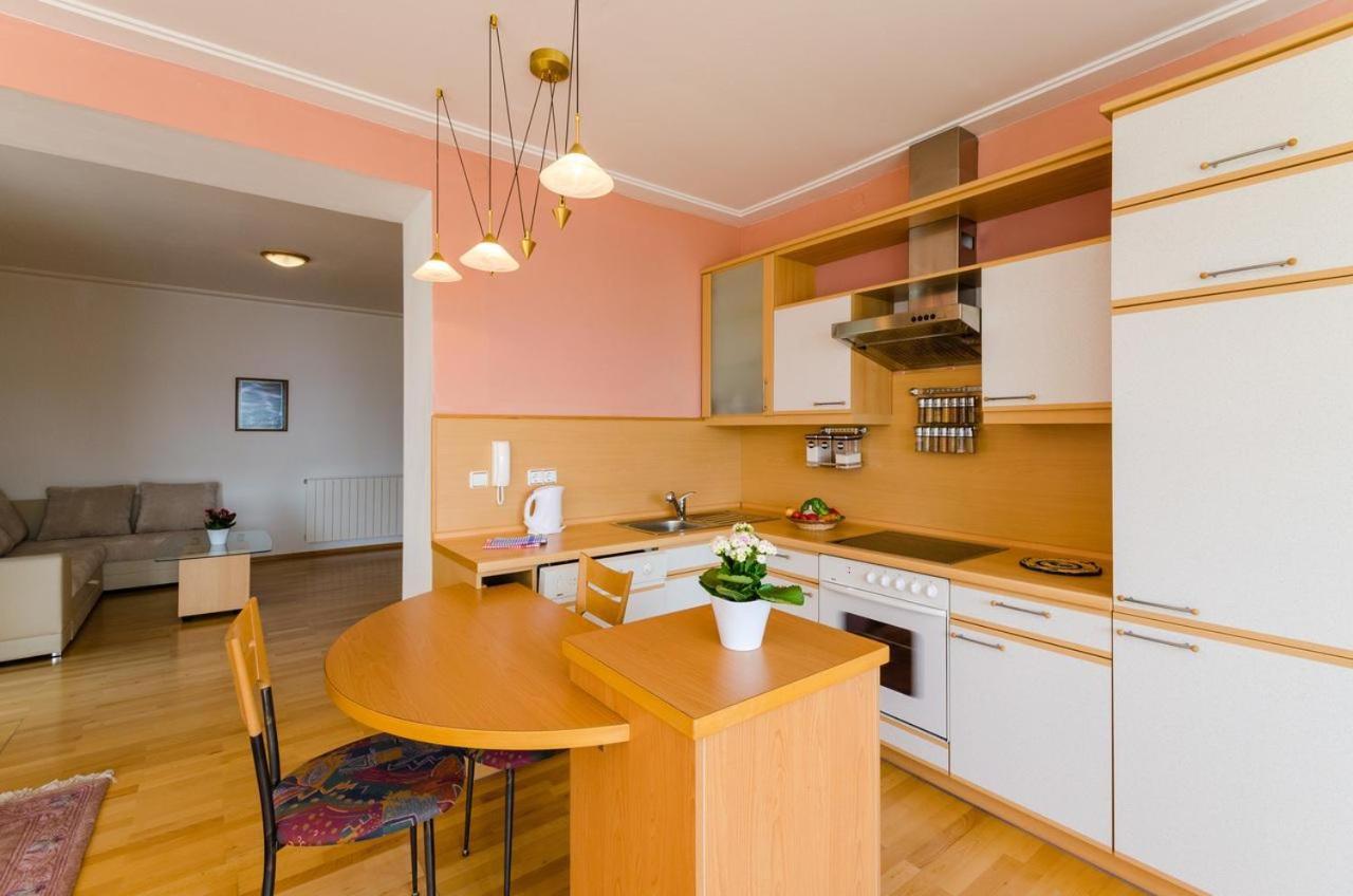 Jurincic Apartment Crikvenica Cameră foto